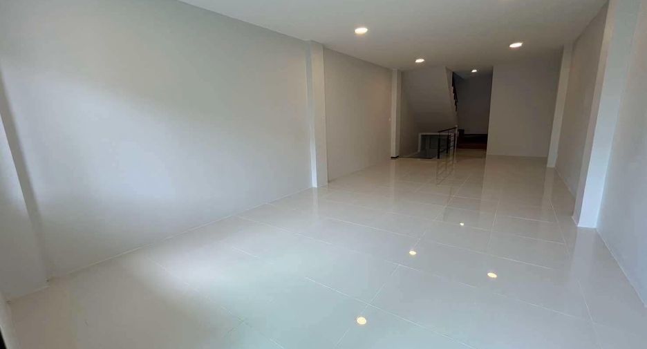For sale 2 bedrooms townhouse in Mueang Phuket, Phuket