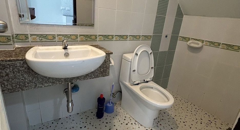 For sale 2 bedrooms townhouse in Mueang Phuket, Phuket