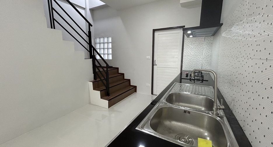 For sale 2 bedrooms townhouse in Mueang Phuket, Phuket