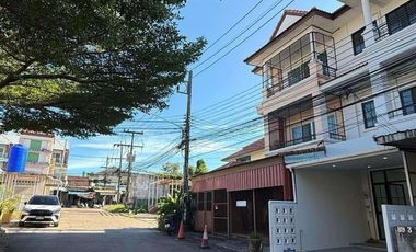 For sale 2 bedrooms townhouse in Mueang Phuket, Phuket
