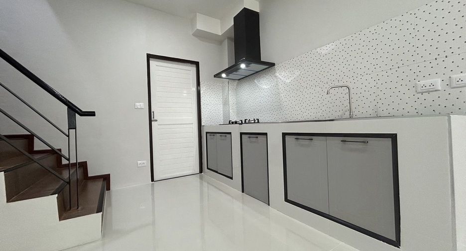 For sale 2 bedrooms townhouse in Mueang Phuket, Phuket