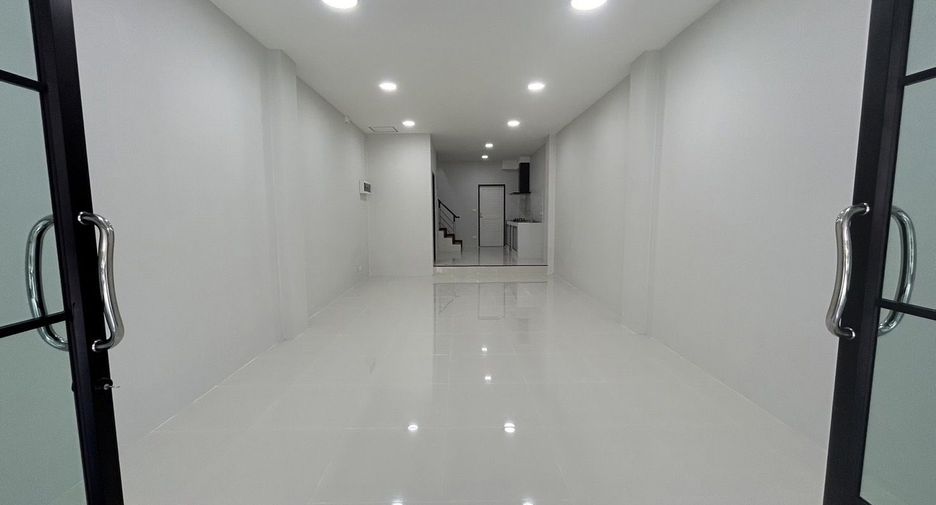 For sale 2 bedrooms townhouse in Mueang Phuket, Phuket