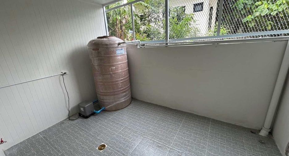 For sale 2 bedrooms townhouse in Mueang Phuket, Phuket