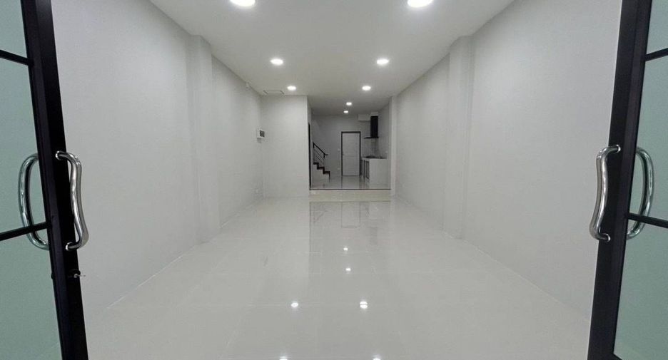 For sale 2 bedrooms townhouse in Mueang Phuket, Phuket