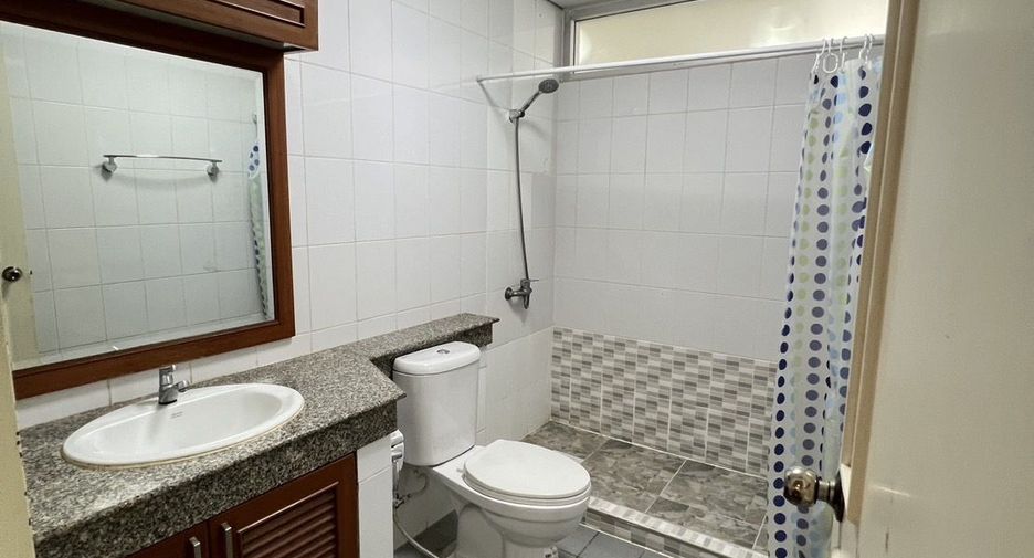 For rent 2 bedrooms condo in Bang Na, Bangkok