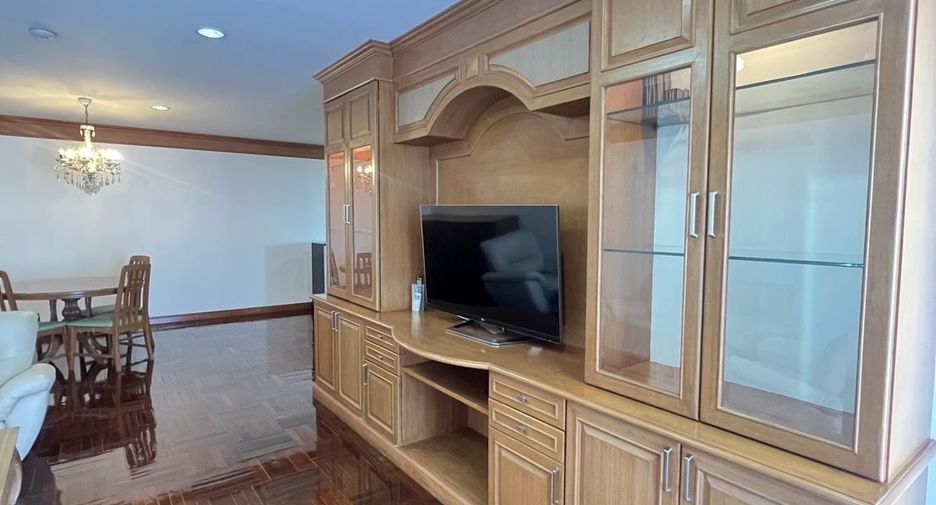 For rent 2 bedrooms condo in Bang Na, Bangkok