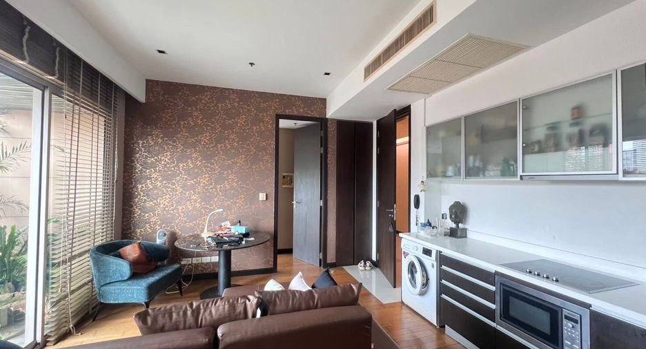 For sale 2 bedrooms condo in Yan Nawa, Bangkok