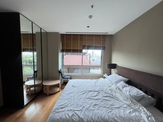 For sale 2 bedrooms condo in Yan Nawa, Bangkok
