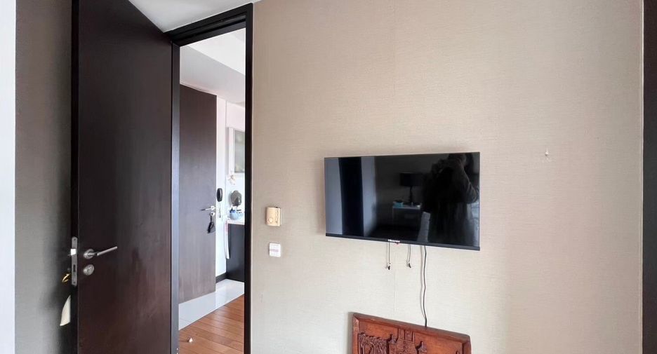 For sale 2 bedrooms condo in Yan Nawa, Bangkok