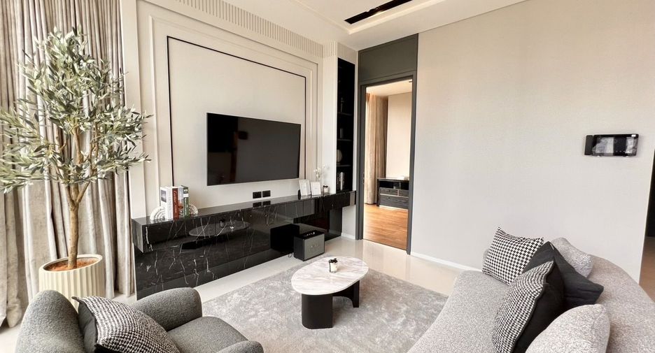 For rent 2 bedrooms condo in Watthana, Bangkok