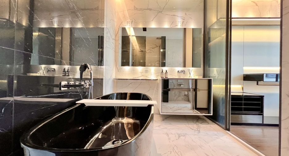 For rent 2 bedrooms condo in Watthana, Bangkok