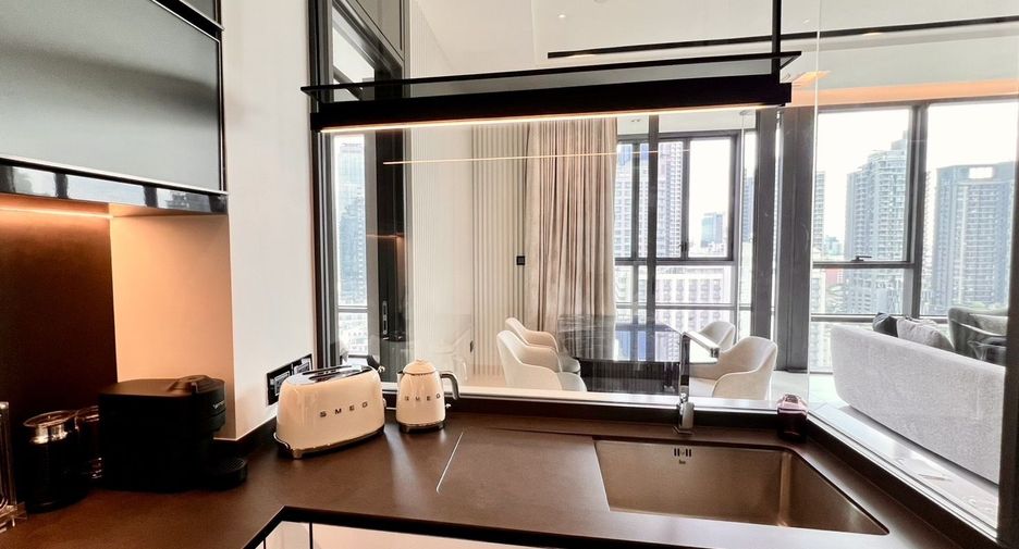 For rent 2 bedrooms condo in Watthana, Bangkok