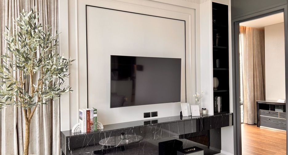 For rent 2 bedrooms condo in Watthana, Bangkok