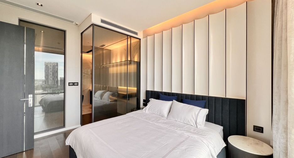 For rent 2 bedrooms condo in Watthana, Bangkok