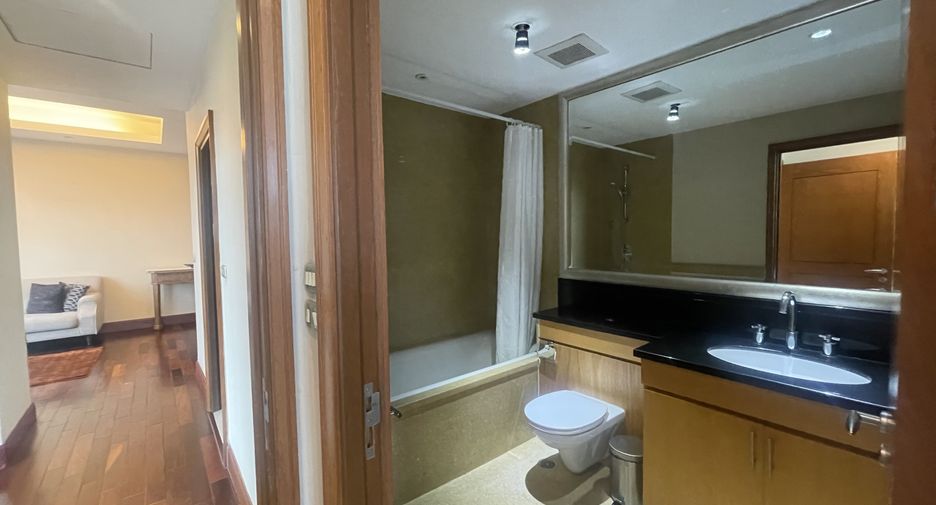 For sale 2 bedrooms condo in Sathon, Bangkok