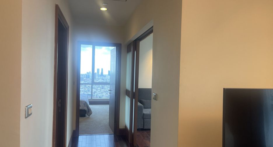 For sale 2 bedrooms condo in Sathon, Bangkok