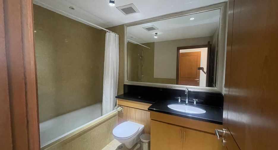 For sale 2 bedrooms condo in Sathon, Bangkok