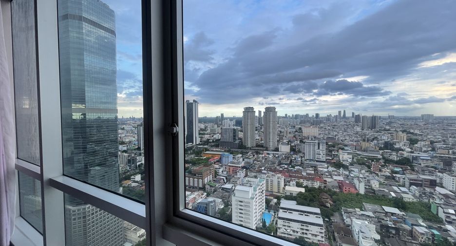 For sale 2 bedrooms condo in Sathon, Bangkok