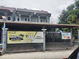 For sale 4 bedrooms townhouse in Taling Chan, Bangkok