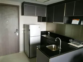 À louer 1 chambre condo à Khlong San, Bangkok