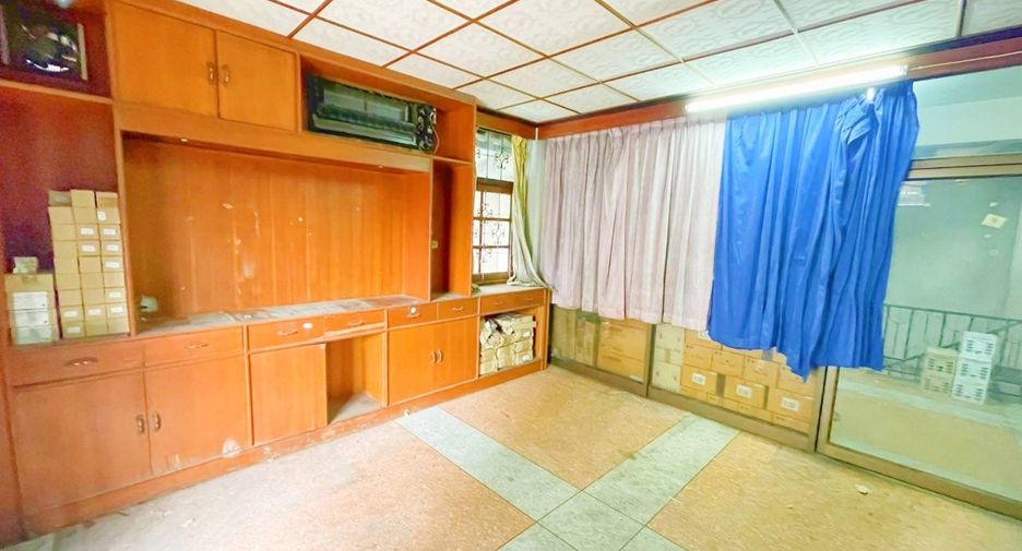 For sale 8 bedrooms house in Mueang Samut Prakan, Samut Prakan
