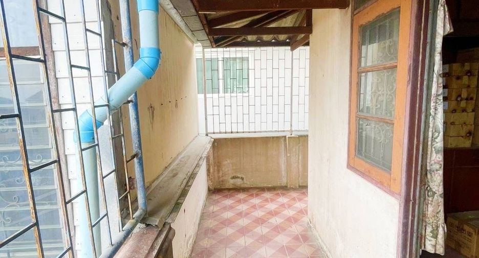 For sale 8 bedrooms house in Mueang Samut Prakan, Samut Prakan
