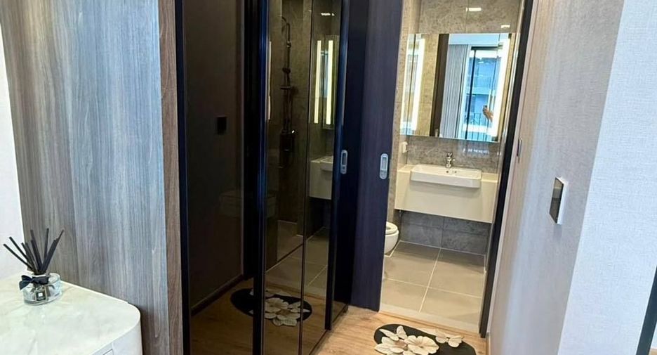 For rent 1 bed condo in Phaya Thai, Bangkok