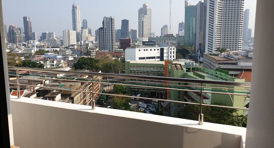 For rent 2 bedrooms condo in Bang Rak, Bangkok