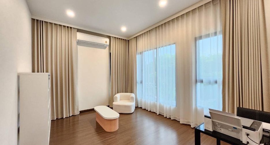 À louer 4 chambres maison à Prawet, Bangkok