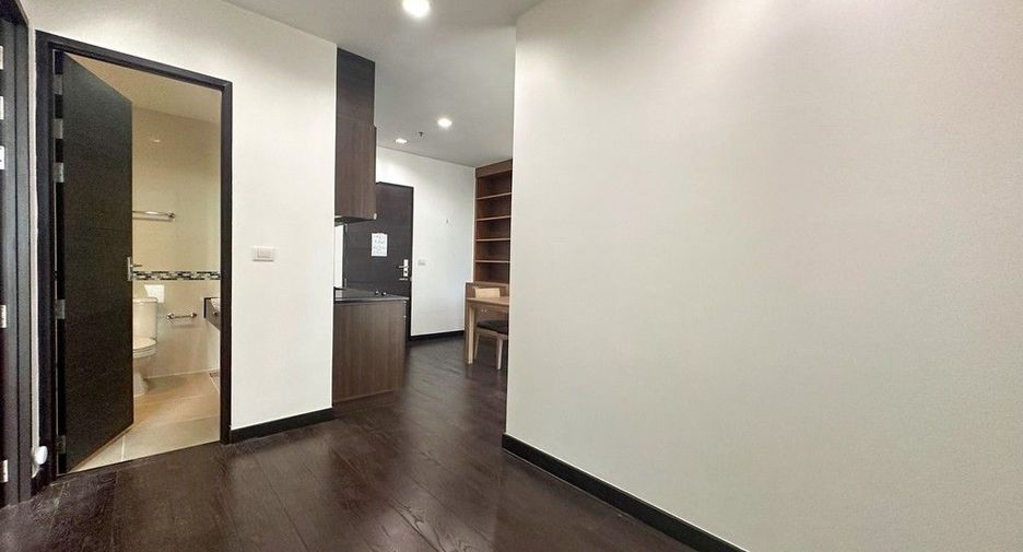 For sale 1 bed condo in Ratchathewi, Bangkok