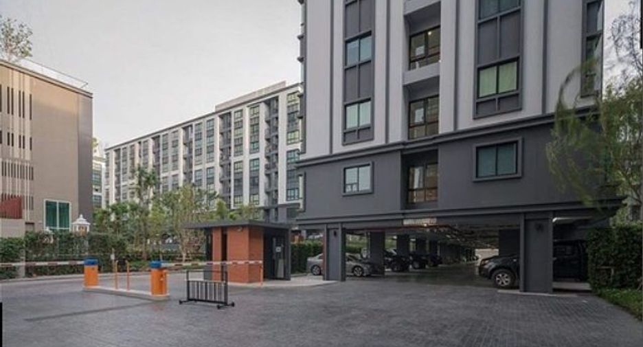 For sale 1 bed condo in Si Racha, Chonburi