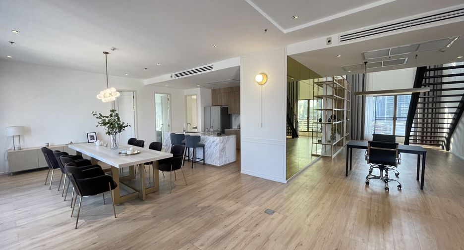For rent 3 bedrooms apartment in Khlong Toei, Bangkok