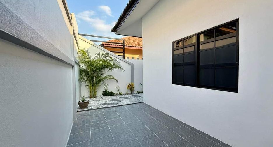À louer 3 chambres maison à Bang Lamung, Chonburi
