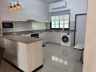 À louer 3 chambres maison à Bang Lamung, Chonburi