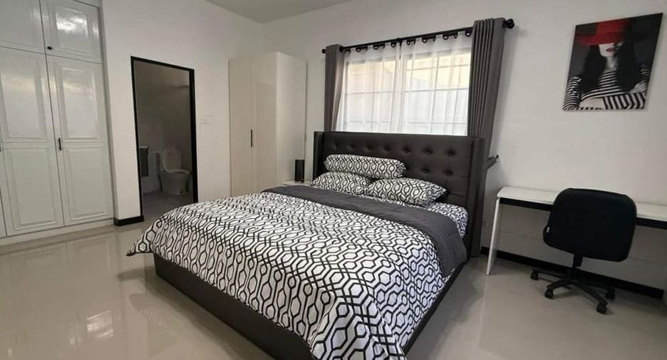 À louer 3 chambres maison à Bang Lamung, Chonburi