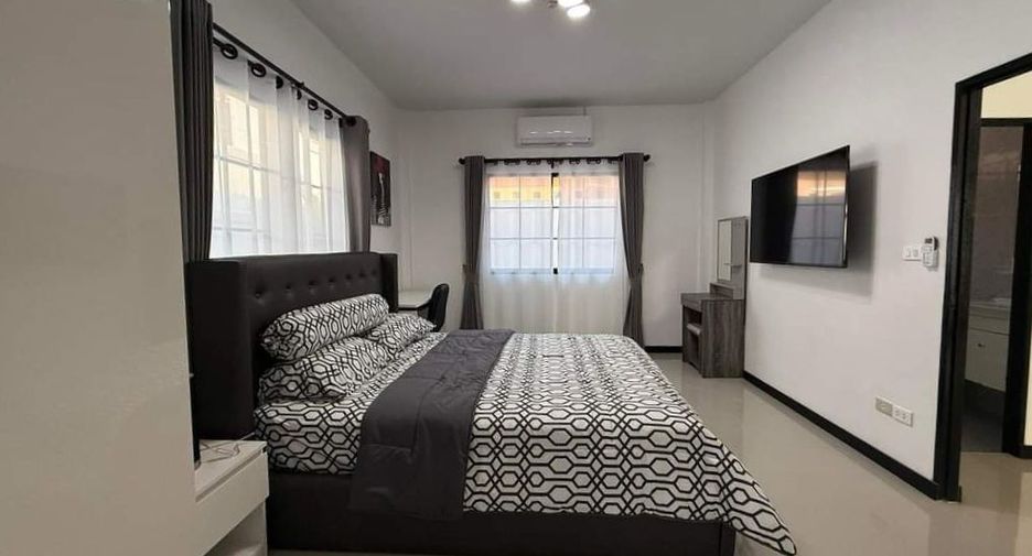 À louer 3 chambres maison à Bang Lamung, Chonburi