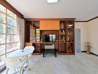 Haus zur Miete mit 3 Zimmer in Saphan Sung, Bangkok
