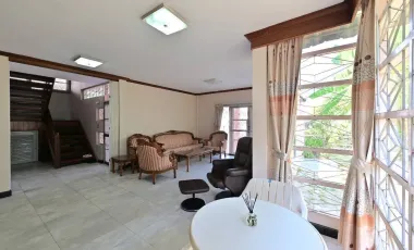 Haus zur Miete mit 3 Zimmer in Saphan Sung, Bangkok