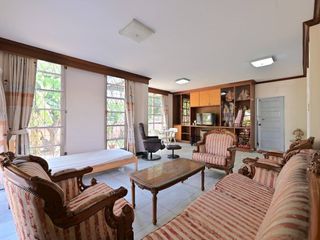 Haus zur Miete mit 3 Zimmer in Saphan Sung, Bangkok
