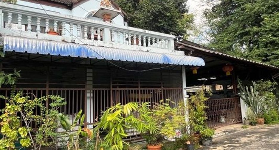 For sale land in Din Daeng, Bangkok