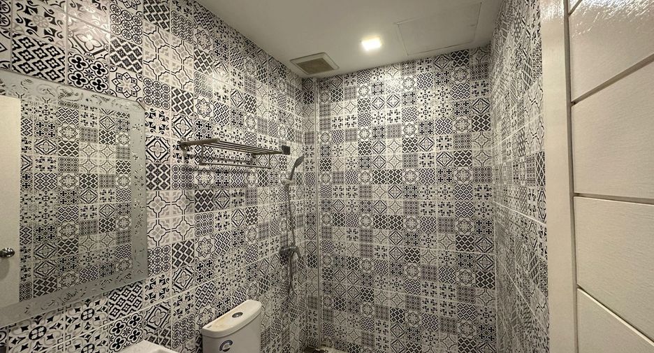 Villa en alquiler de 6 habitaciones en Thalang, Phuket