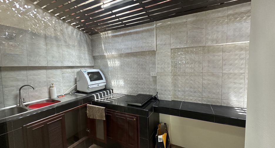Haus zur Miete mit 3 Zimmer in Mueang Phuket, Phuket
