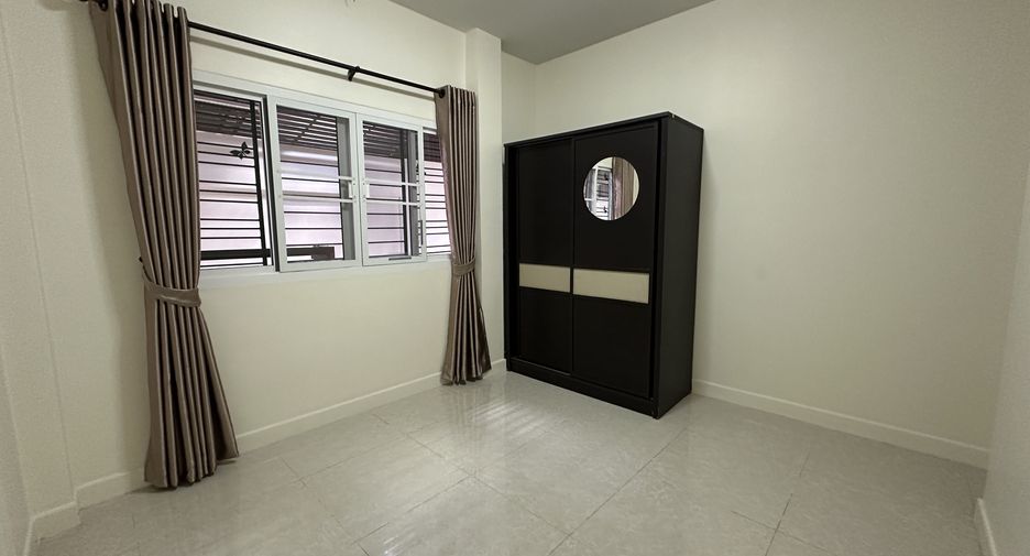 Haus zur Miete mit 3 Zimmer in Mueang Phuket, Phuket