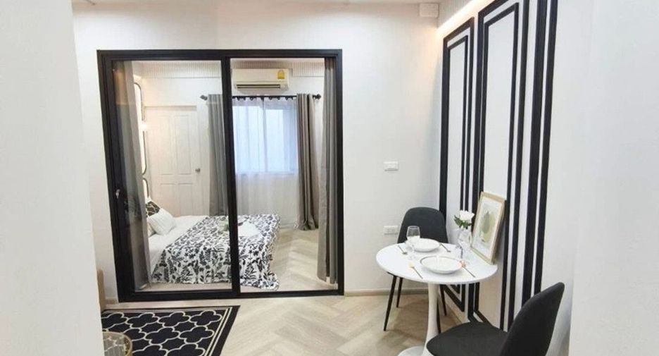 For sale 1 bed condo in Wang Thonglang, Bangkok