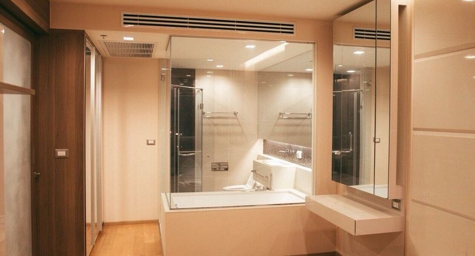 For rent 1 bed condo in Sathon, Bangkok