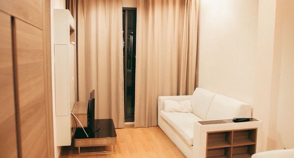 For rent 1 bed condo in Sathon, Bangkok