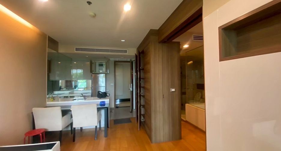 Condo en alquiler de 1 habitaciones en Sathon, Bangkok