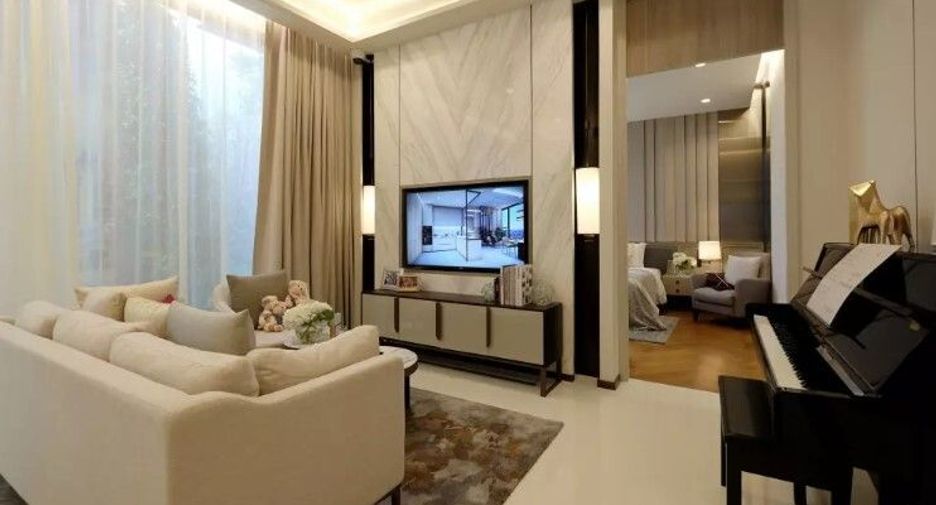 For sale 2 bedrooms condo in Khlong Toei, Bangkok