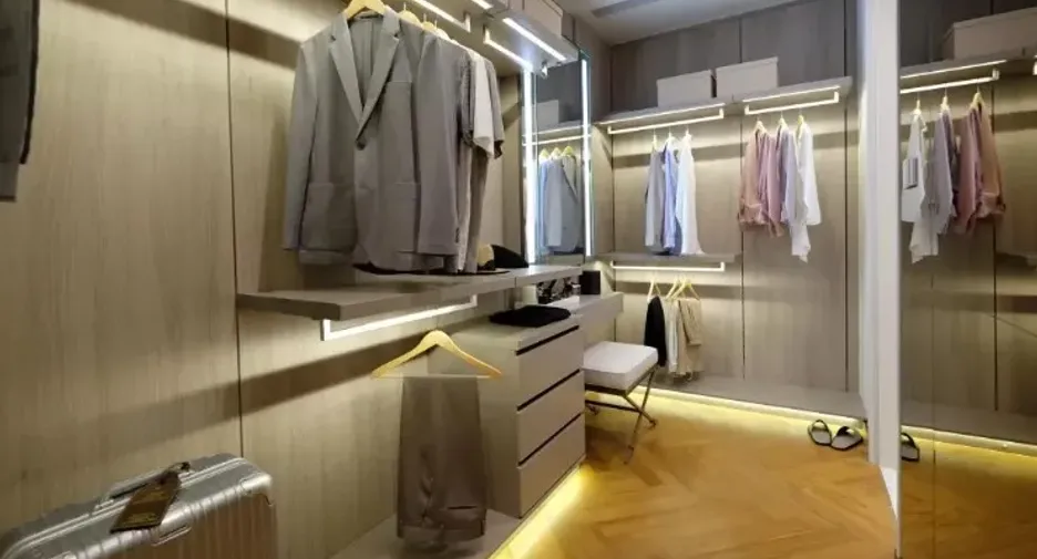 For sale 2 bedrooms condo in Khlong Toei, Bangkok