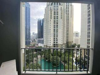 For rent 2 bedrooms condo in Huai Khwang, Bangkok